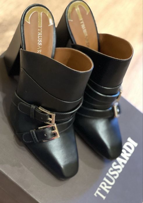 Продам ботильоны Trussardi