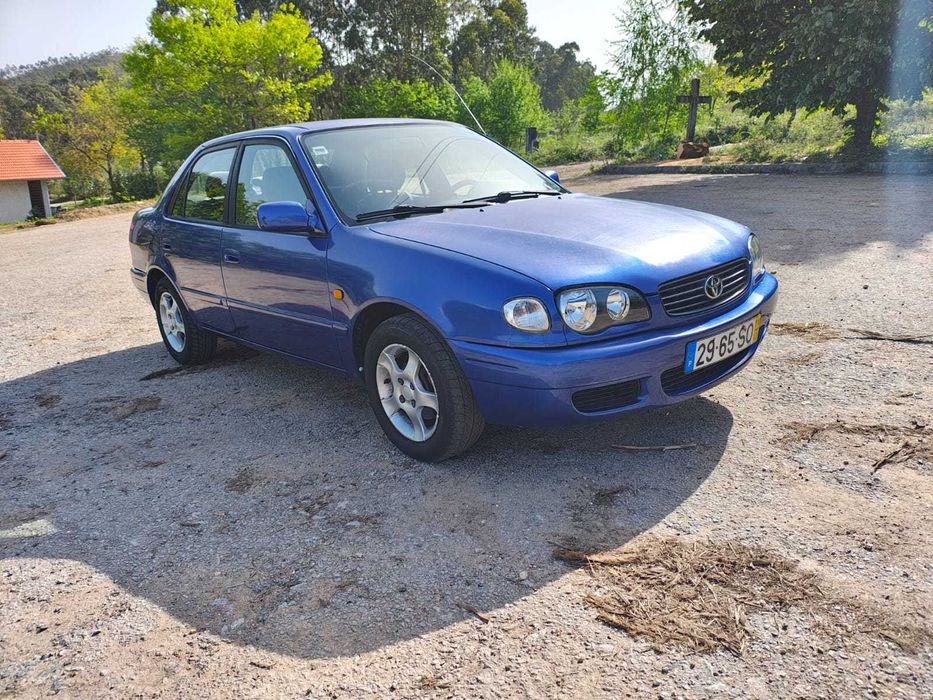 Toyota Corolla 1.4 sedan