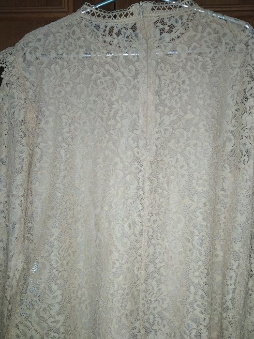 Бежева блуза від Zara