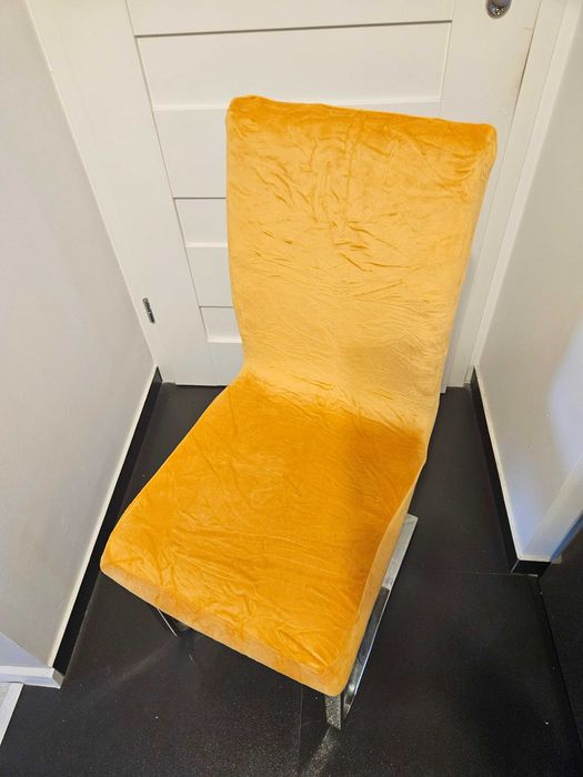 Pokrowce na krzesła miękkie welurowe musztardowe 4 sztuki komplet