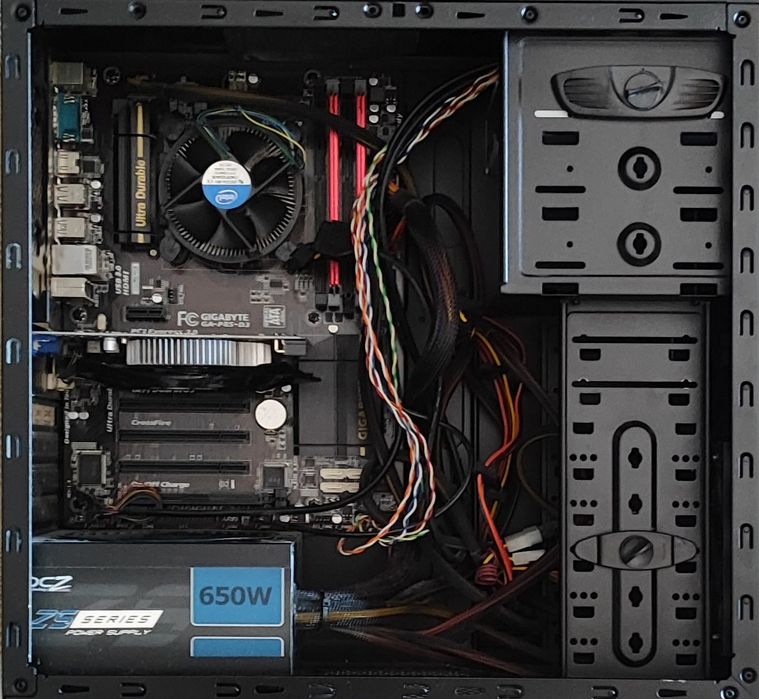Komputer PC, Gigabyte, i5, 8 ram
