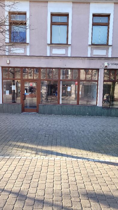Posiadam lokale parter w centrum miasta  130m 140m 130m +200p 255m