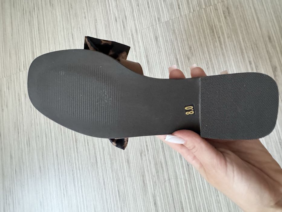 Шльопанці жіночі Steve Madden 38 розмір, 8