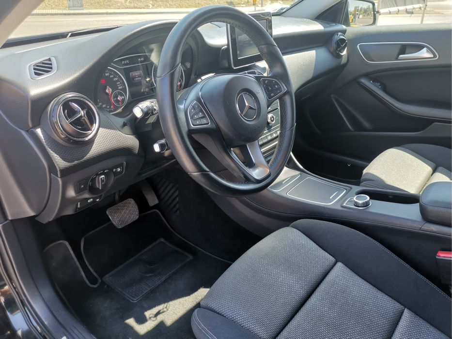 Mercedes-Benz A180d