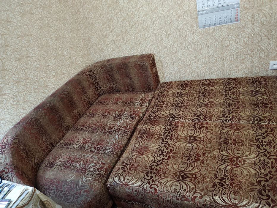 Диван кутовий б/в