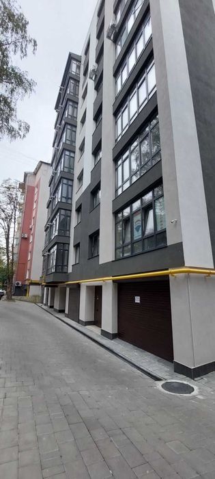 Продається простора 1,5-кімнатна квартира в Центрі міста