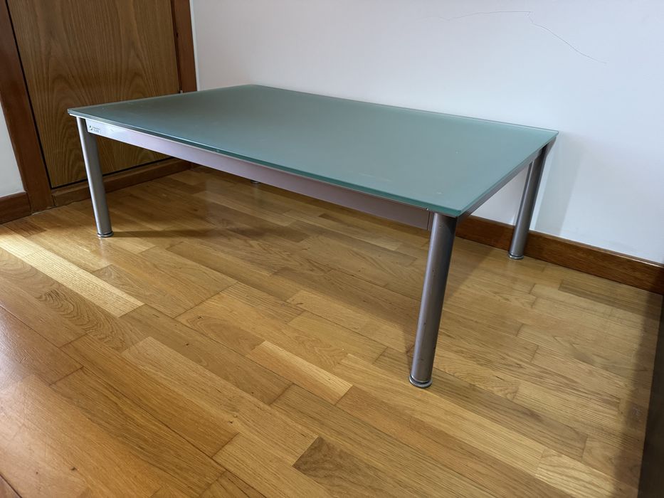 Mesa de Sala com Tampão em Vidro Fosco