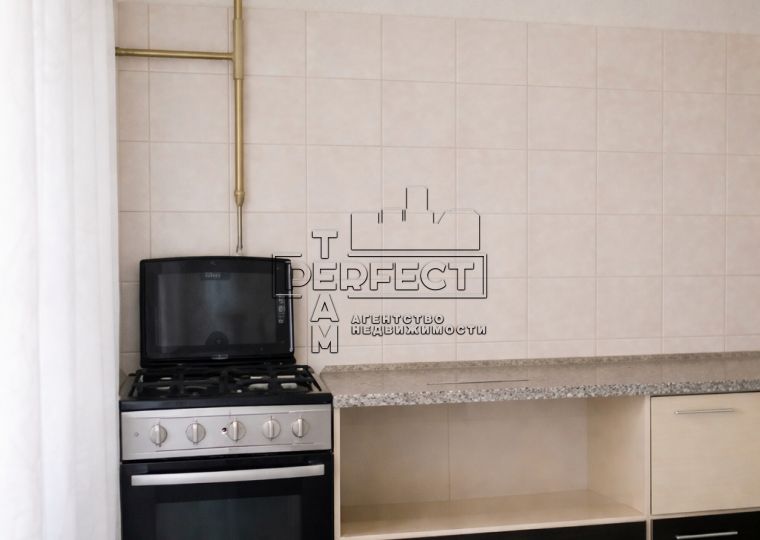 Продаж частини 3к квартири Прирічна 29 / Приречная 29