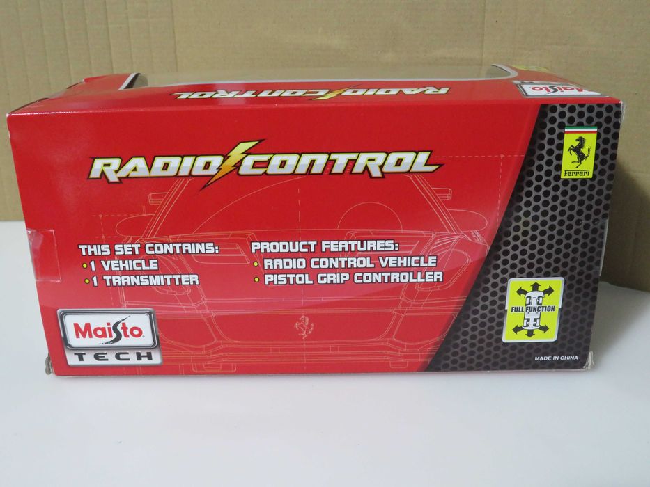 Carro telecomandado Ferrari 488 GTB RadioControl 1:24 Maisto Tech NOVO