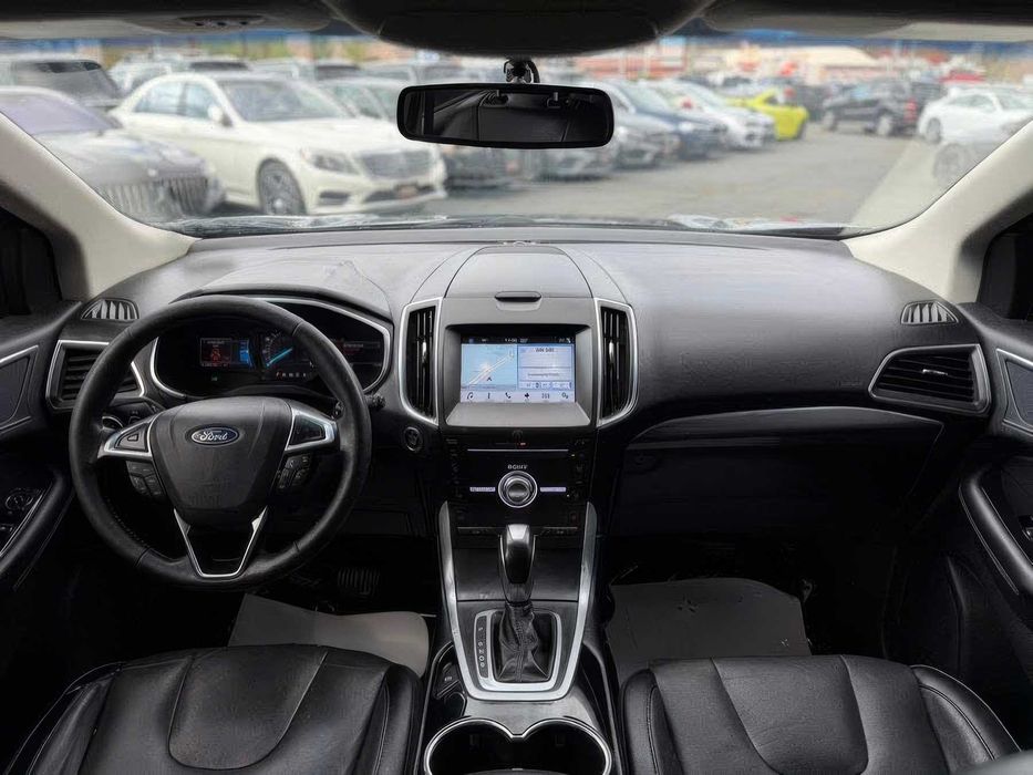 Ford Edge Titanium      2019