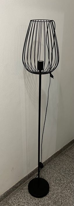 Candeeiro de Pé Preto