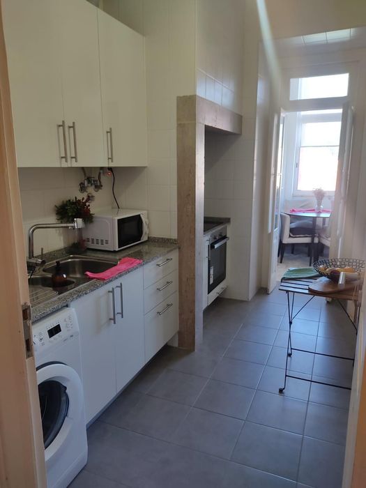 Quarto em Anjos / Lisboa