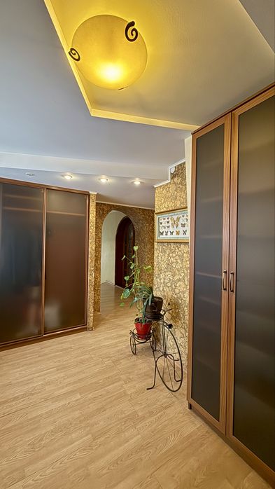 Великогабаритна квартира з окремим спортзалом !