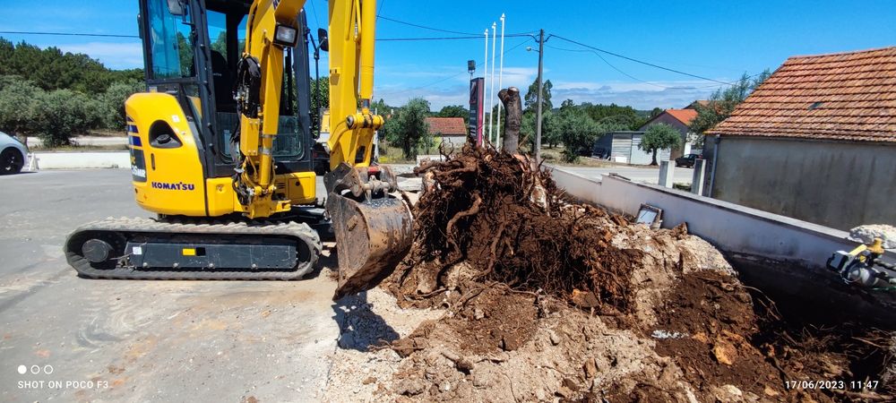 Komatsu MR26 Semi nova