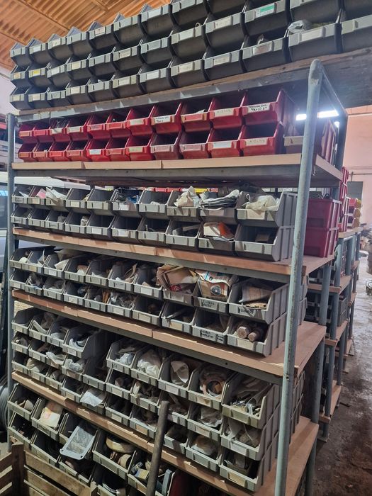 Pecas maquinas indústriais e tratores reboques e atrelados