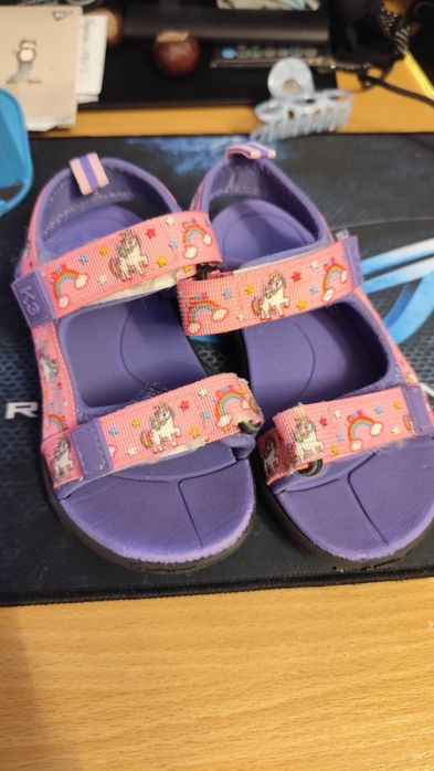 Босоніжки на дівчинку 29