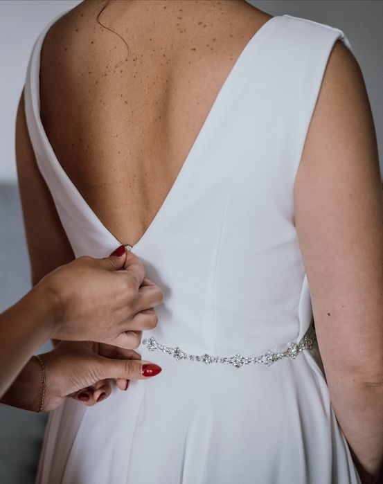 Delikatna suknia ślubna