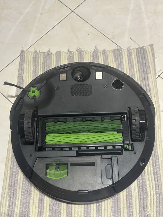 iRobot Roomba i5+ (i557840) com Base Auto-Esvaziamento