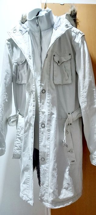 Parka branca  c/ capuz