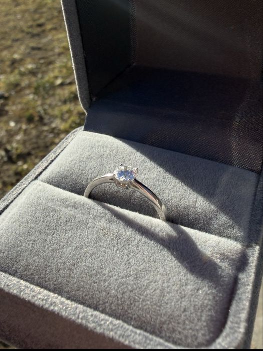 Кільце з діамантом 0,35к