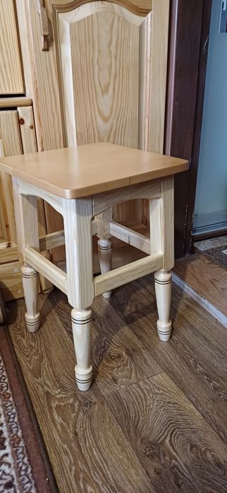 Табуретки для дому