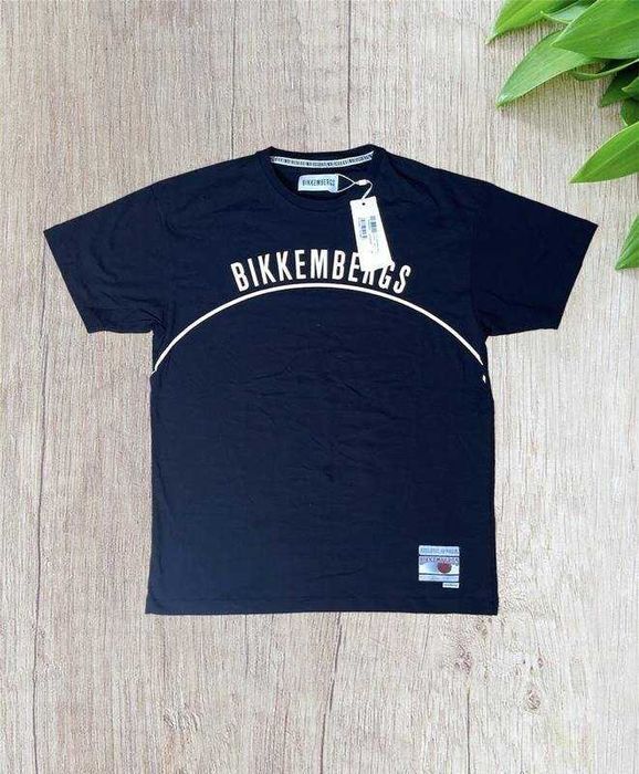 Футболки bikkembergs. оригинал L  XL