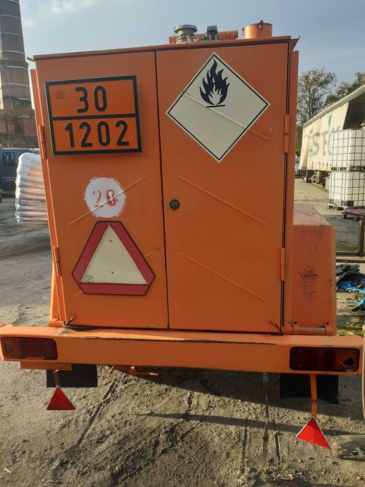 Zbiornik przyczepa na paliwo pojemność 2500l.
