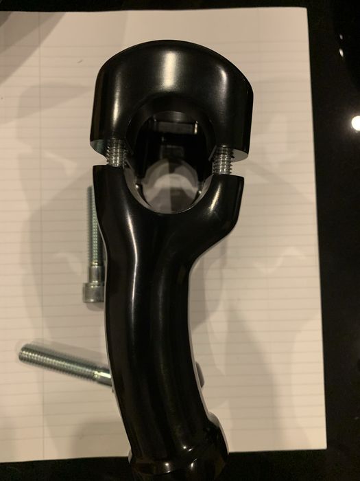Riser 4” com clamp de  1,25” NOVO por estrear