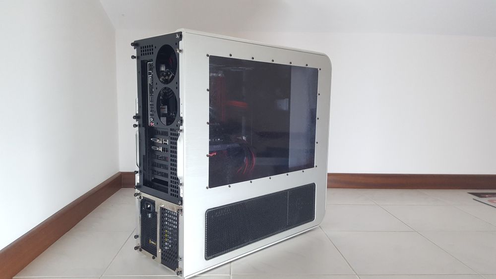 Caixa Silverstone TJ07