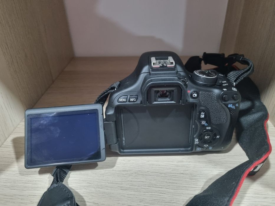 Maquina fotográfica Canon 600D