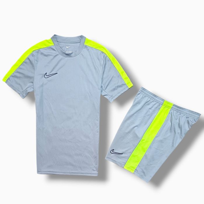 Спортивний костюм Nike Slim Fit