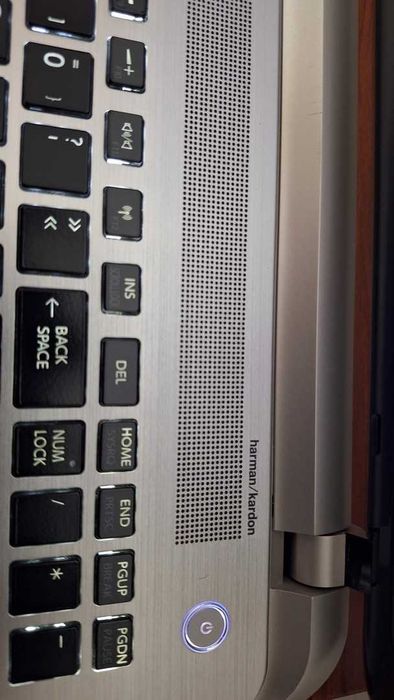 Toshiba S50 Core i7 3.1GHz- 8GB Ram- SSD 480GB- Radeon 2GB