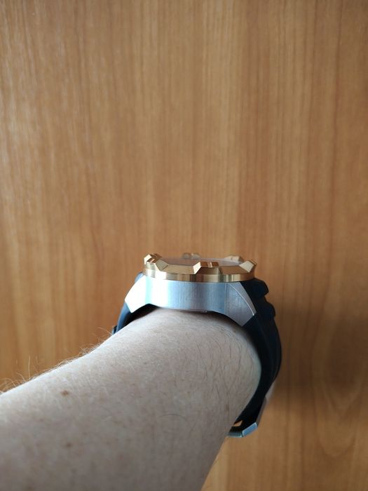 Invicta chronograph model 16902