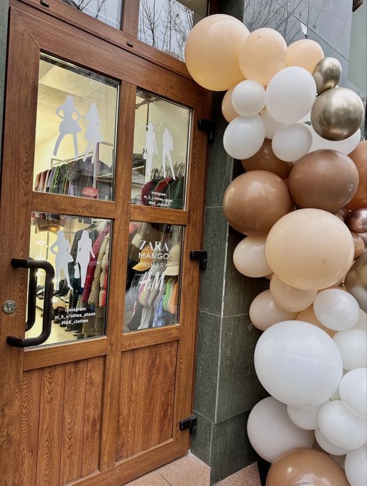 Продається магазин одягу