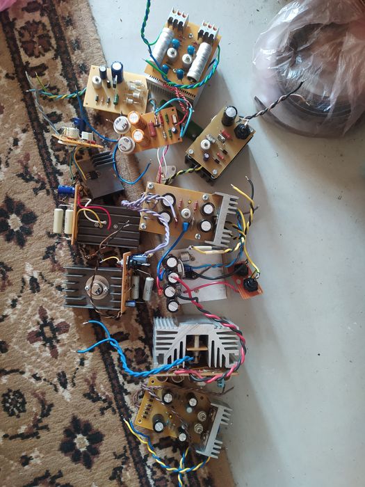 Стабилизаторы разные: накальные, анодные, для транзисторной техники,..