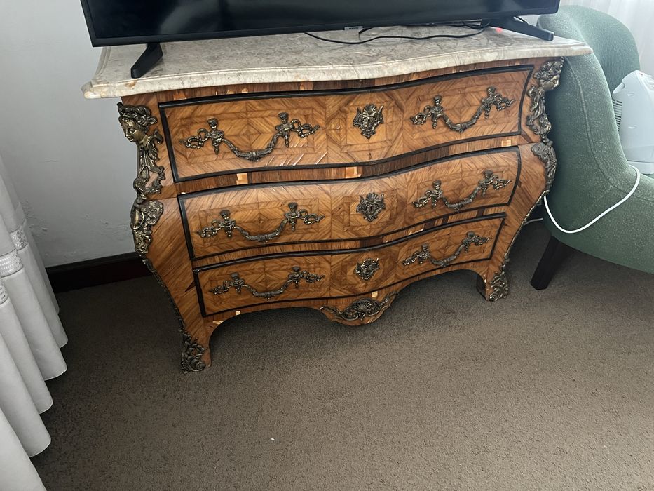 Moveis em bom estado, como novos.