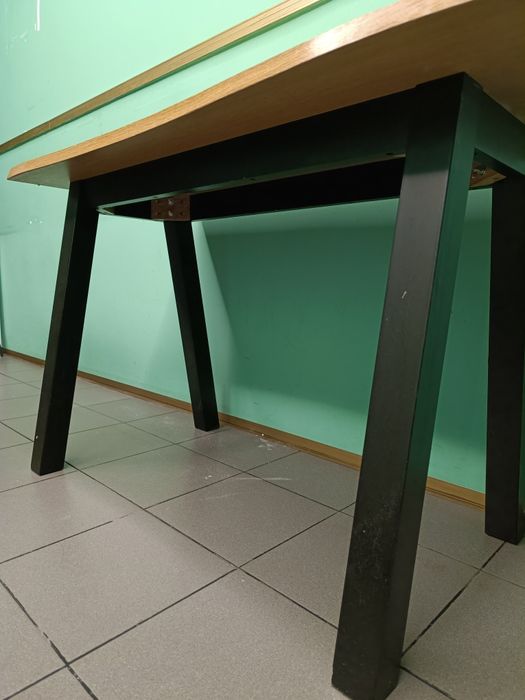 Mesa Secretária de Madeira