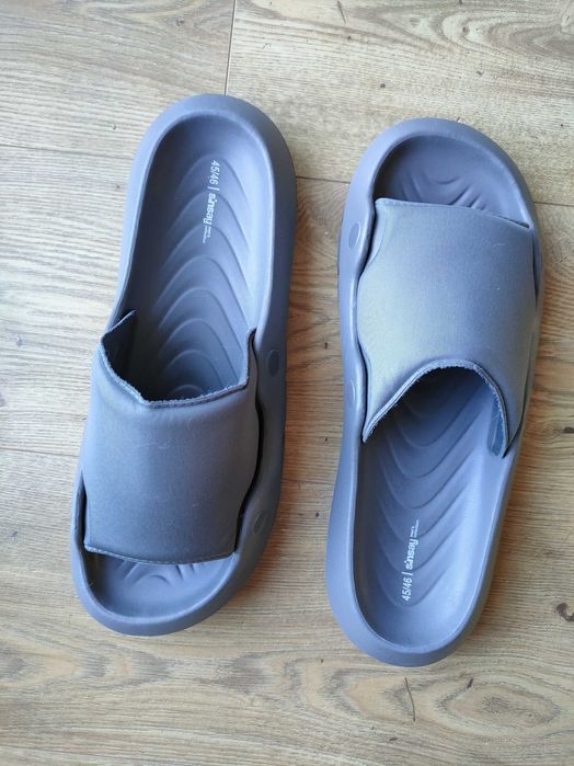 Miękkie wygodne i lekkie klapki basenowe, domowe 44/45 Sinsay