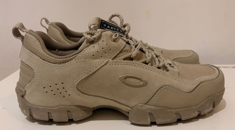 Bota Oakley Mod Modoc Low II