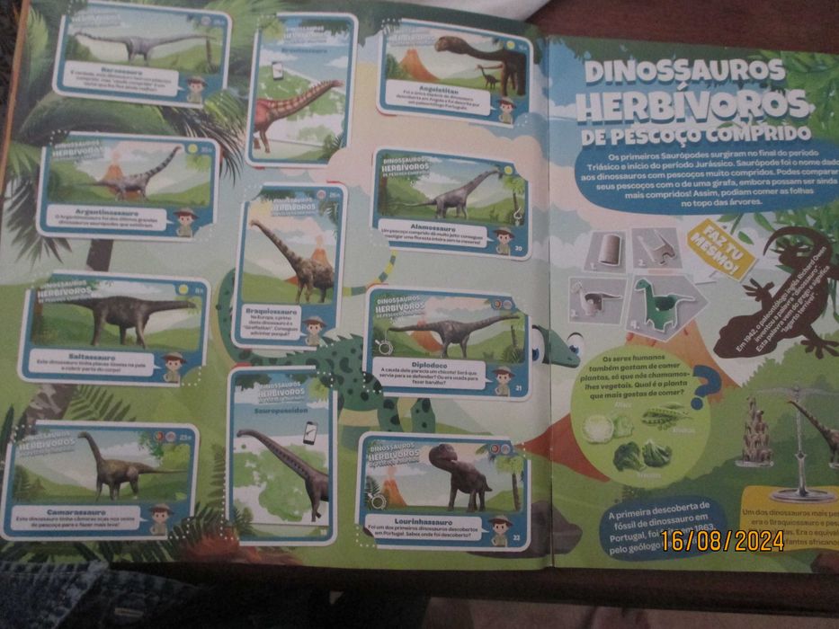 Caderneta completa  - Super animais 3 - Dinossauros