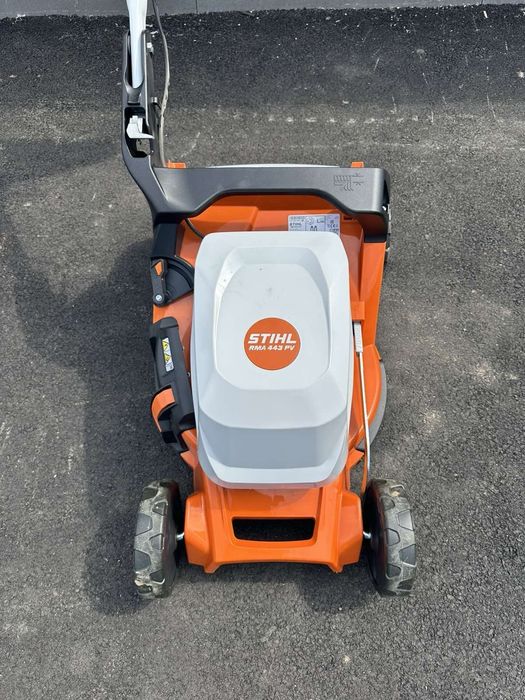 STIHL RMA 443 PV + 2 акумулятори AP 300 S + зарядка на 4 АКБ