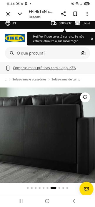 Sofa em L preto  tem 3 almofadas