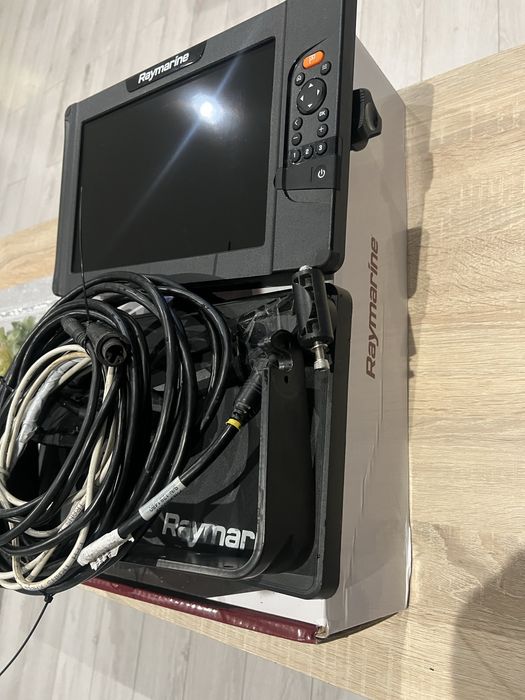 Echosonda Raymarine Element 12 cali+przetwotnik