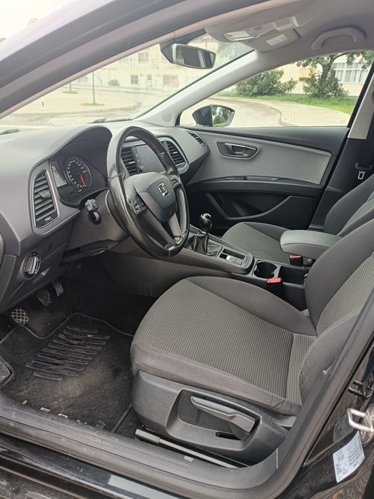 SEAT Leon ST 1.6TDi Style (Versão FR)