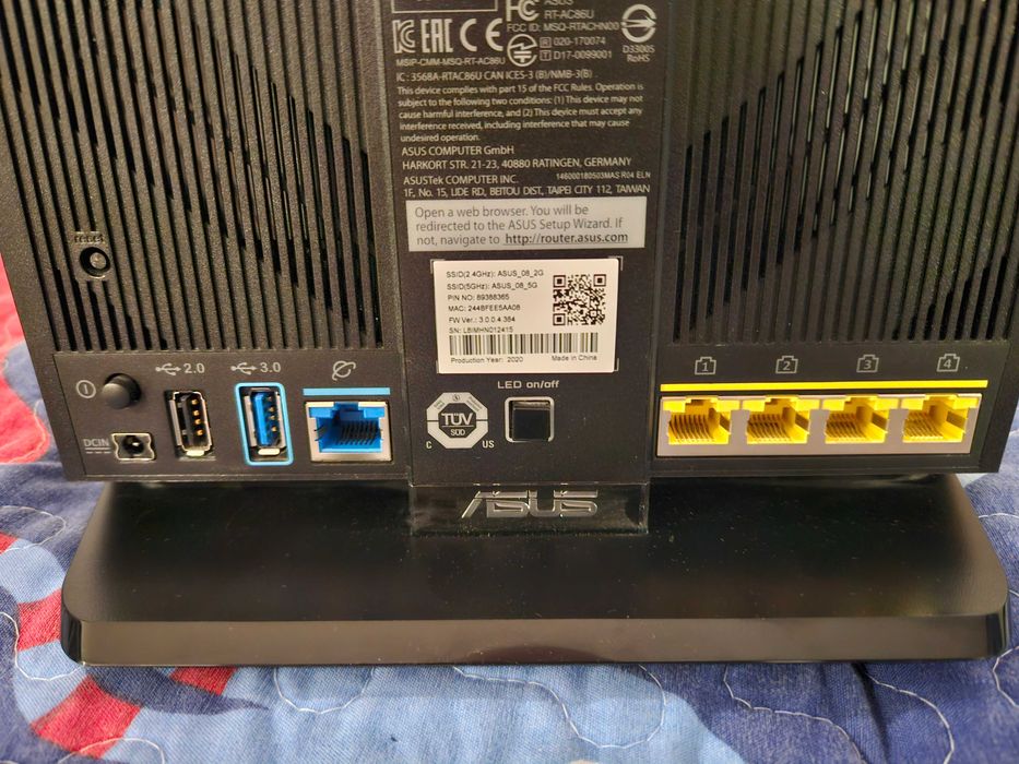Router ASUS RT-AC86U – Firmware ASUSWRT-Merlin (Versão Recente)