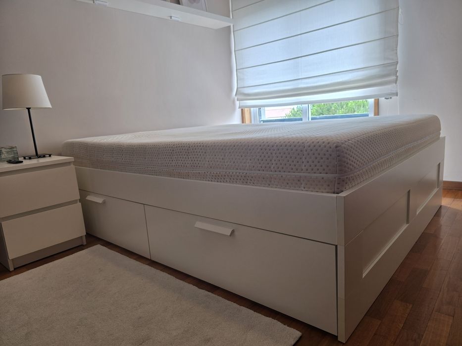 Cama casal  IKEA Brimnes 160x200cm