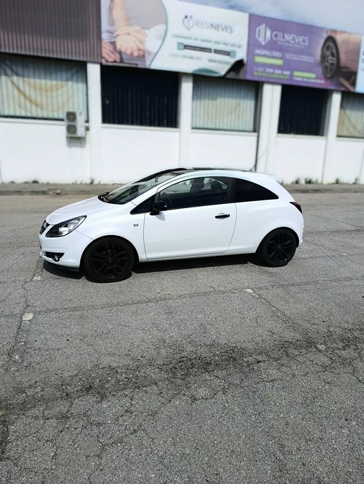 Opel corsa black edition