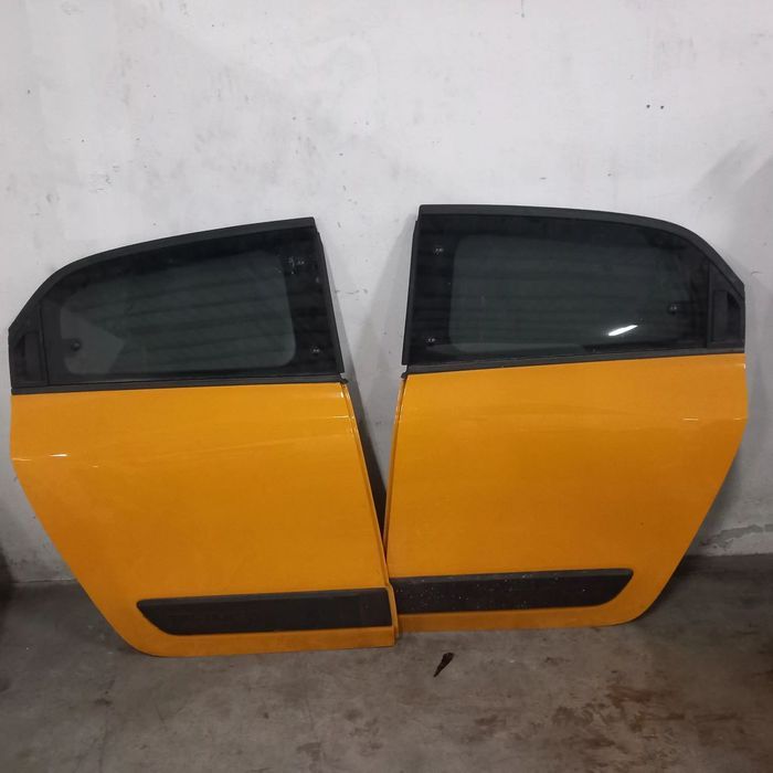 Porta tras completas renault twingo ano 2022
