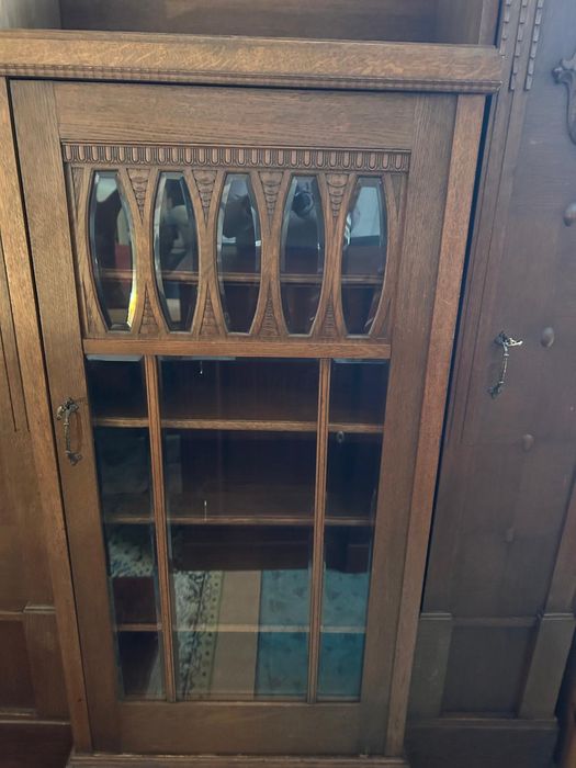 Śliczna zabytkowa biblioteka