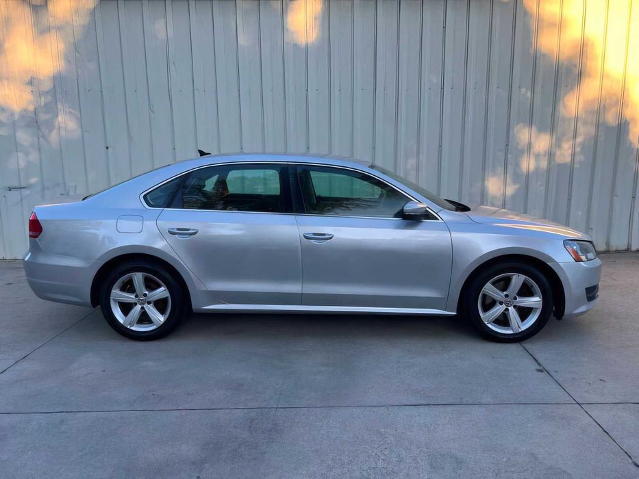 Volkswagen Passat      2014